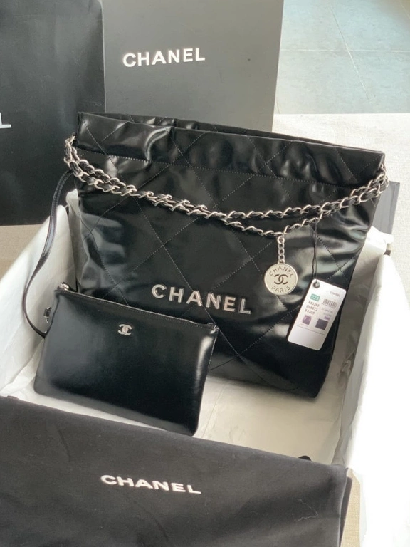 First Bag Ru HANDBAG 22 CHANEL SMALL 0822